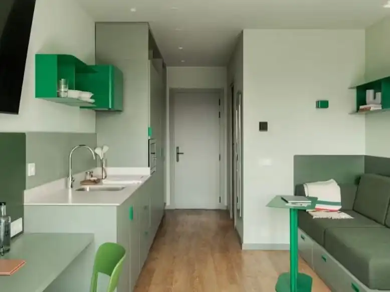 Kitchen of Study for rent in  Pamplona / Iruña  with Air Conditioner, Heating and Parquet flooring