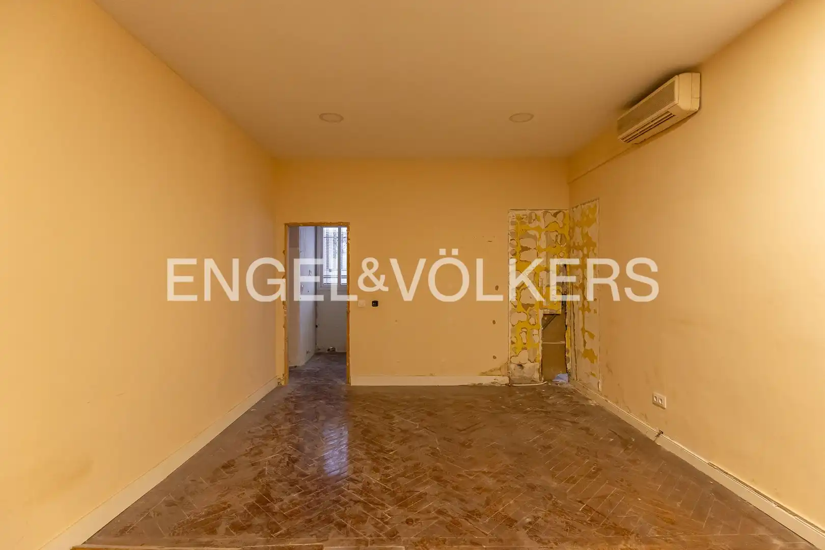 Flat for sale in Madrid  with Heating