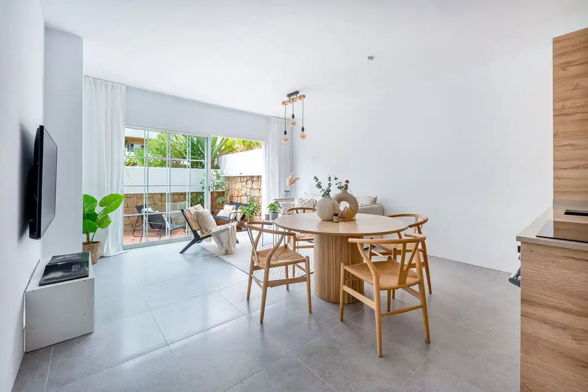 Dining room of Flat for rent in Marbella  with Air Conditioner, Heating and Terrace