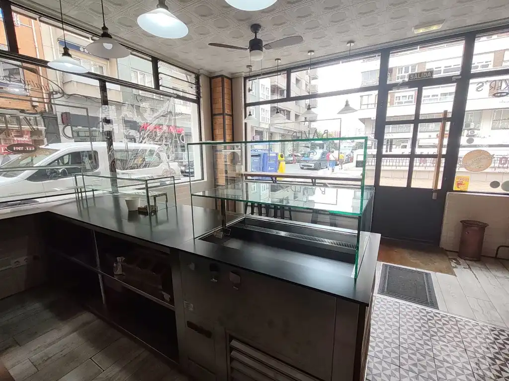 Business premises to rent in Calle José Cueto, imagen 12