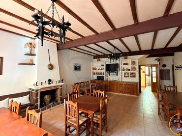 Casa con balcón en venta en Calle Consuelo