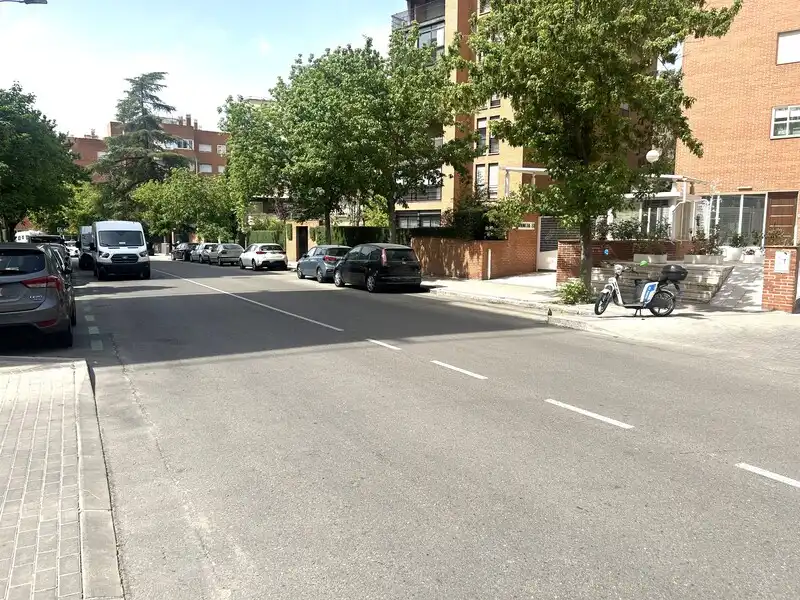 Exterior view of Garage for sale in Madrid