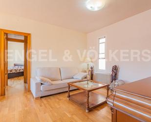 Living room of Attic to rent in  Barcelona Capital  with Air Conditioner, Heating and Parquet flooring