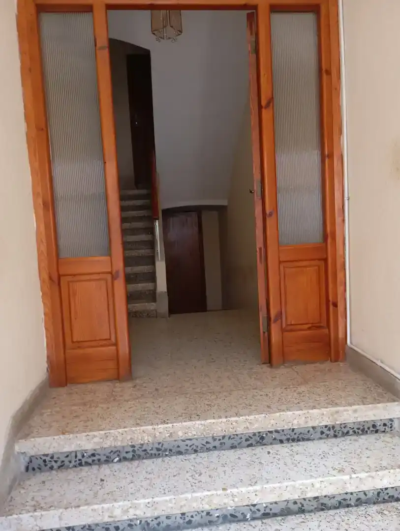 Wohnung zur Miete in Benavides mit Waschmaschine, Mikrowelle und Fernseher
