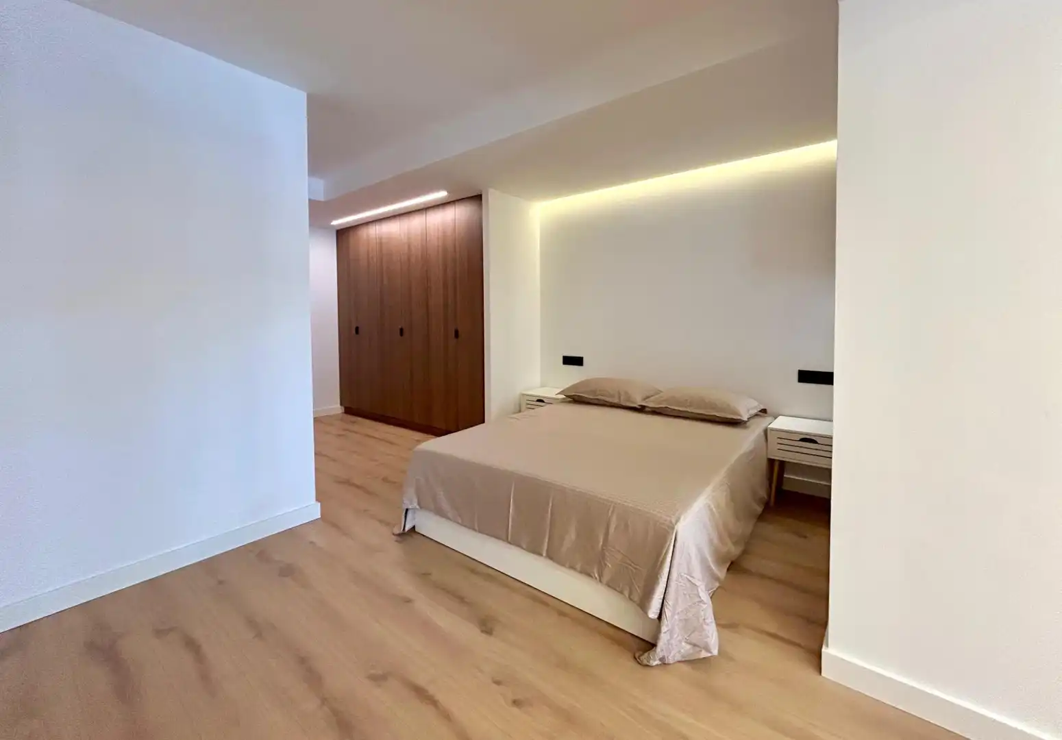 Schlafzimmer von Erdgeschoss zum Verkauf in Elche / Elx mit Klimaanlage, Terrasse und Möbliert