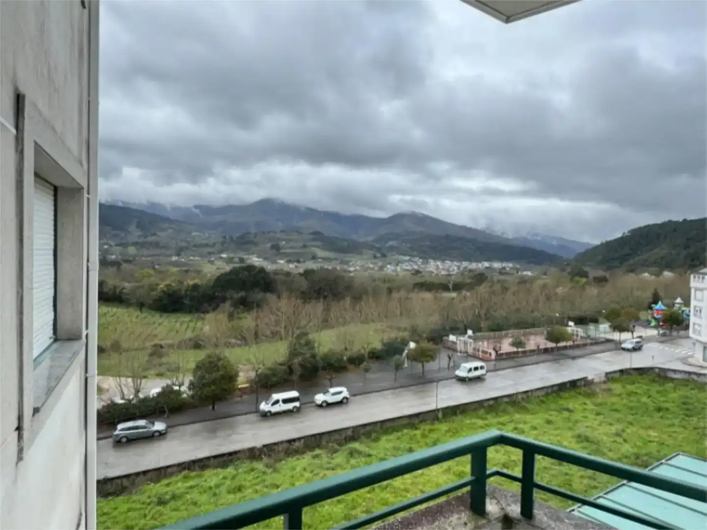 Vista exterior de Piso en venta en Quiroga con Parquet, Trastero y Amueblado