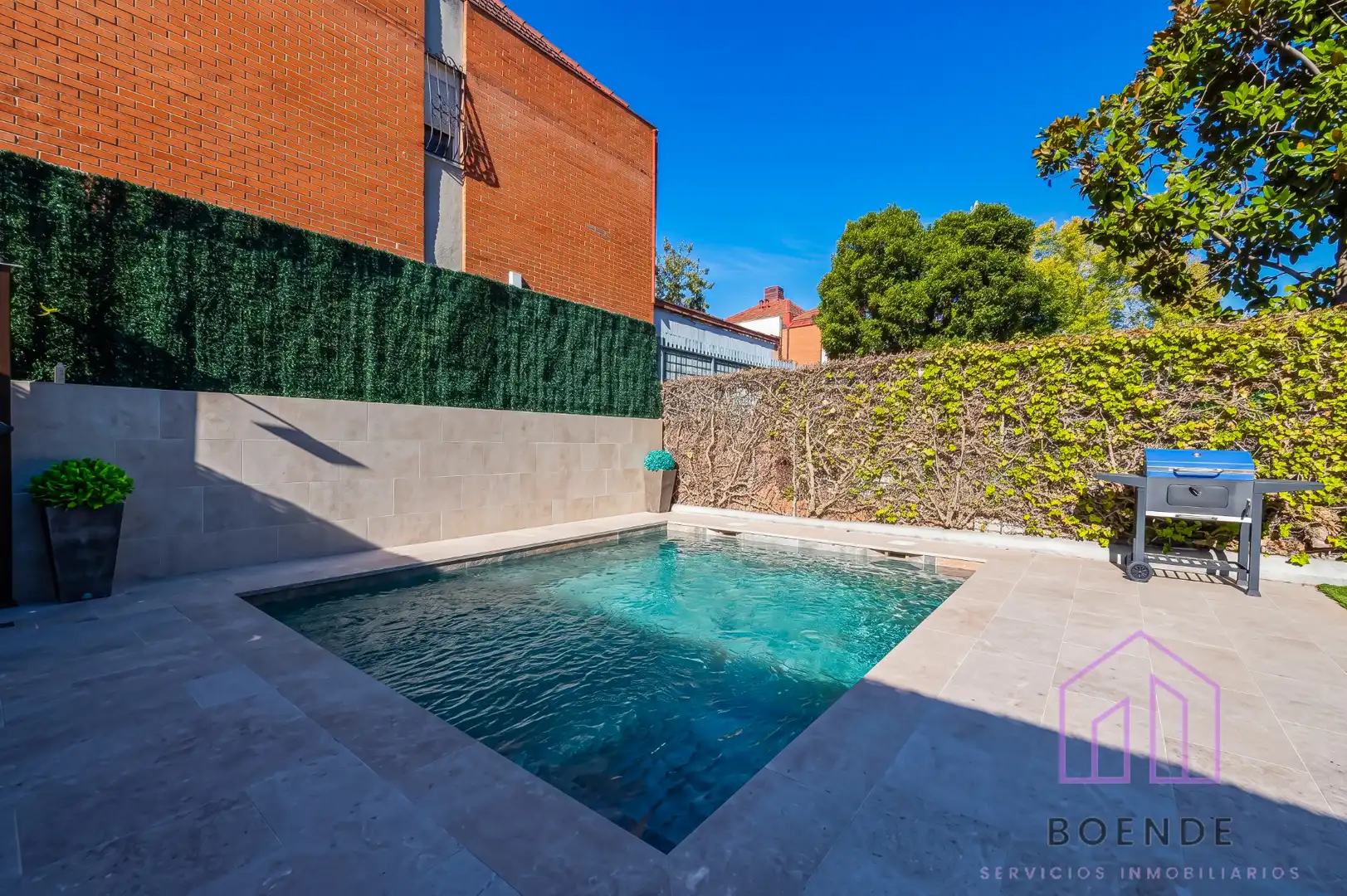 Piscina de Casa o xalet en venda en Sector 3