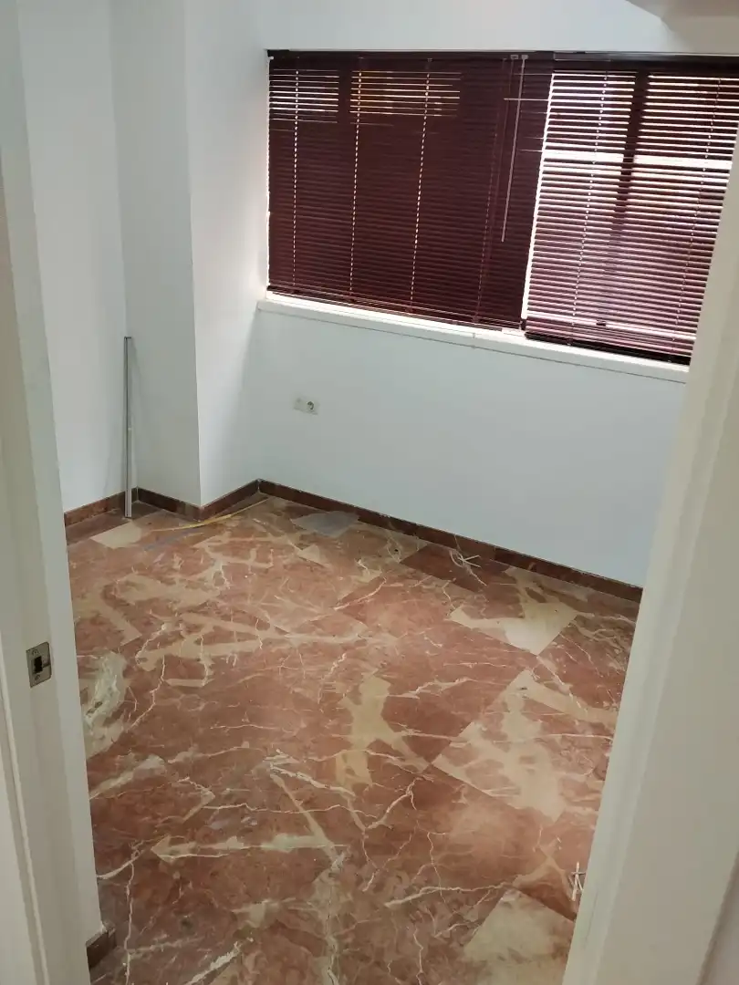 Office for rent in Motril  with Alarm