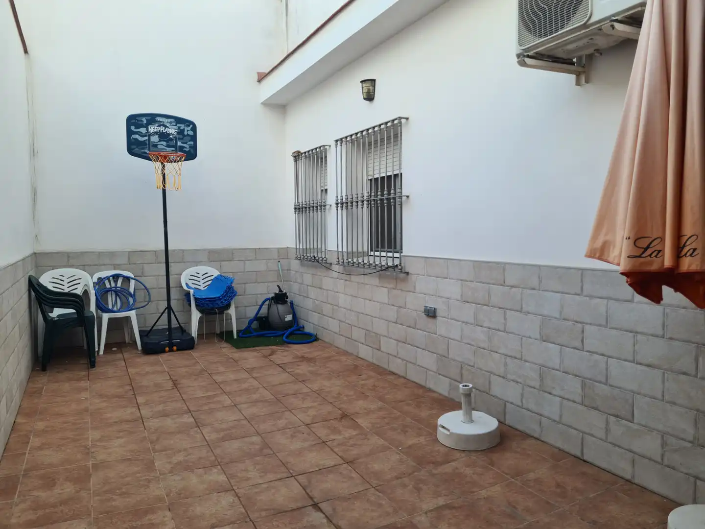Detached homes for sale in Sevilla  with Air Conditioner, Terrace and Balcony
