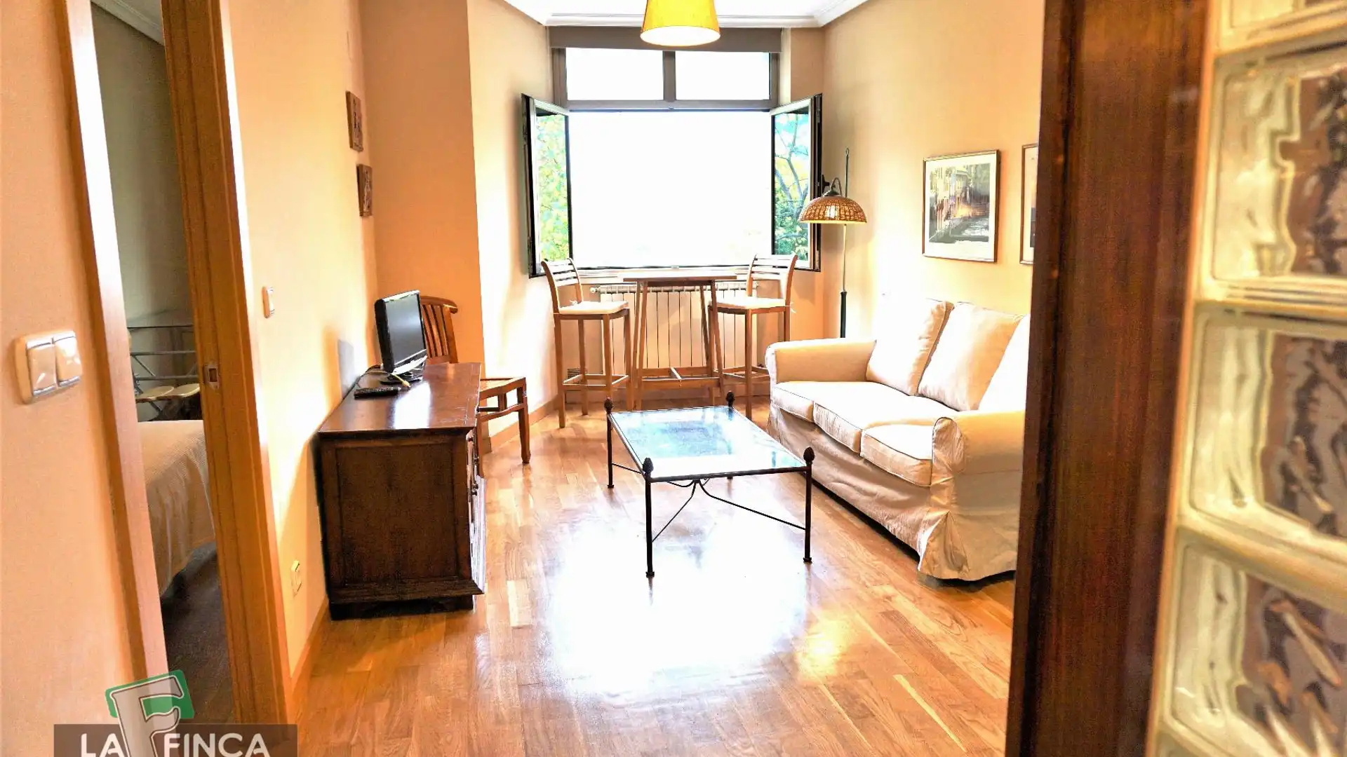 Living room of Apartments for sale in Oviedo   with Heating, Storage room and Furnished