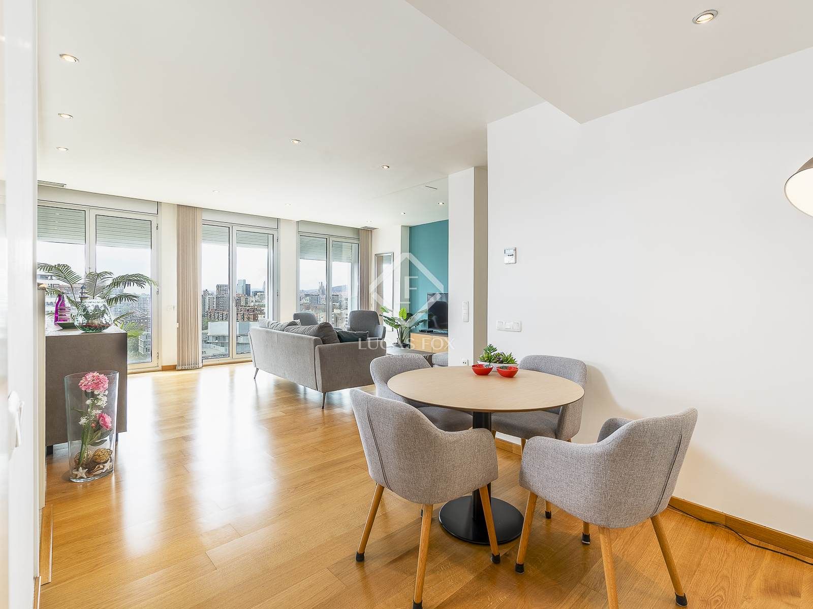 Living room of Attic for sale in  Barcelona Capital  with Air Conditioner, Heating and Parquet flooring
