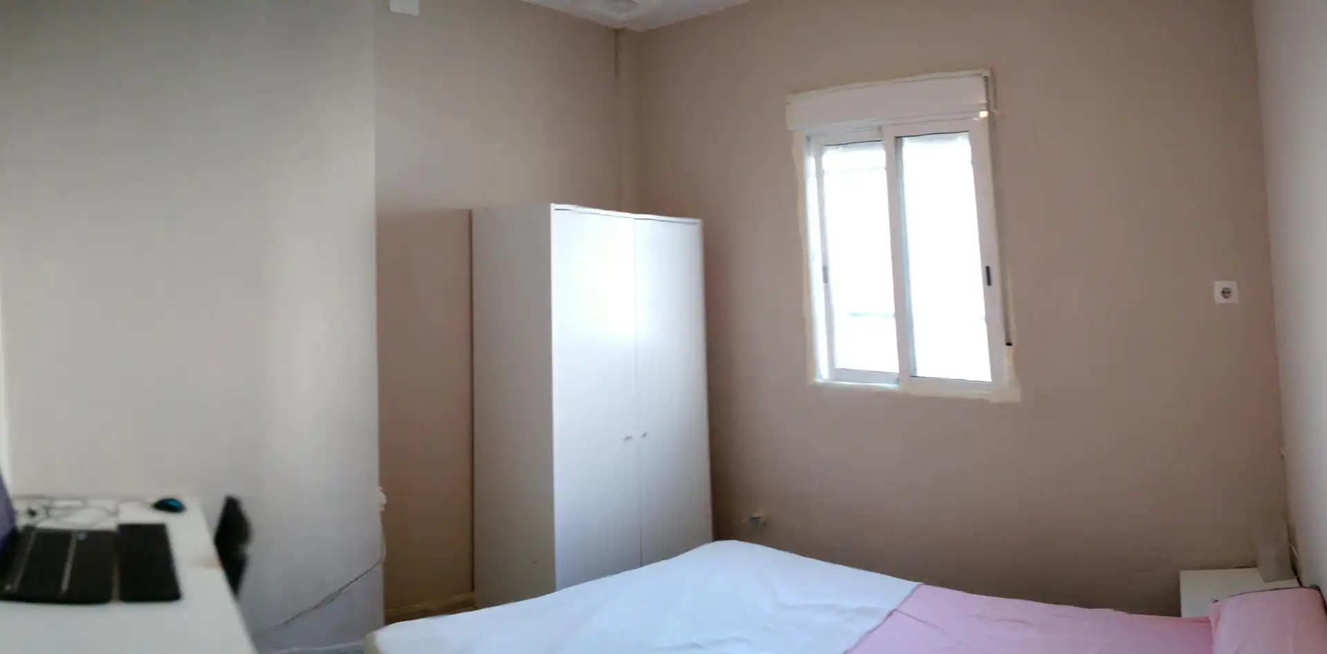 Habitación de Piso para compartir en Sevilla con Aire acondicionado, Calefacción y Amueblado