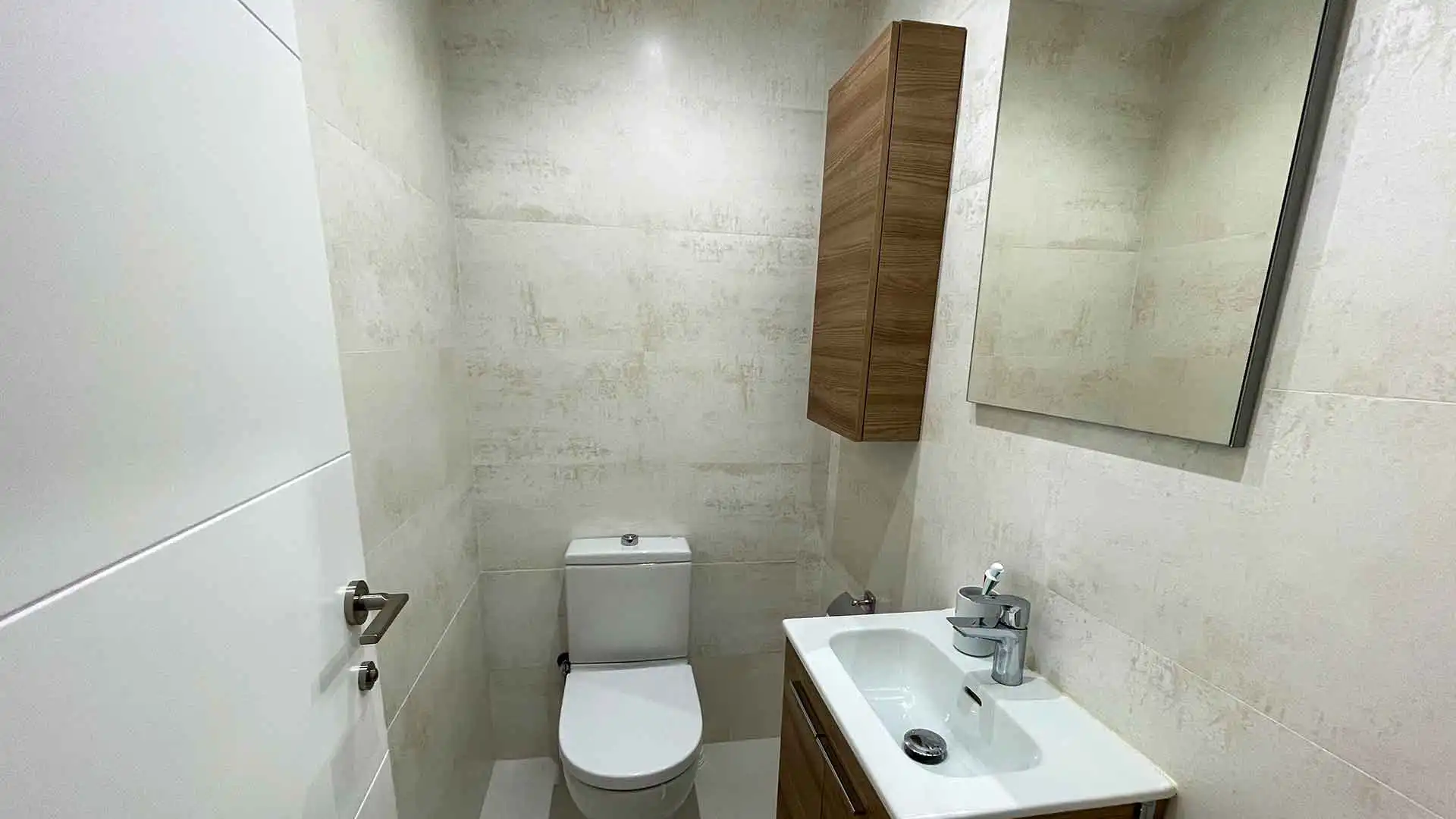 Bathroom of Apartments for rent in Marbella  with Air Conditioner, Terrace and Storage room
