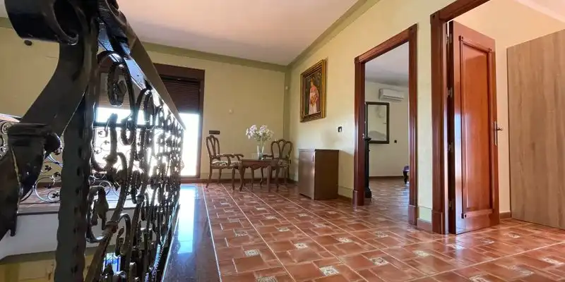 Casa o xalet en venda en Loja amb Aire condicionat, Jardí privat i Terrassa