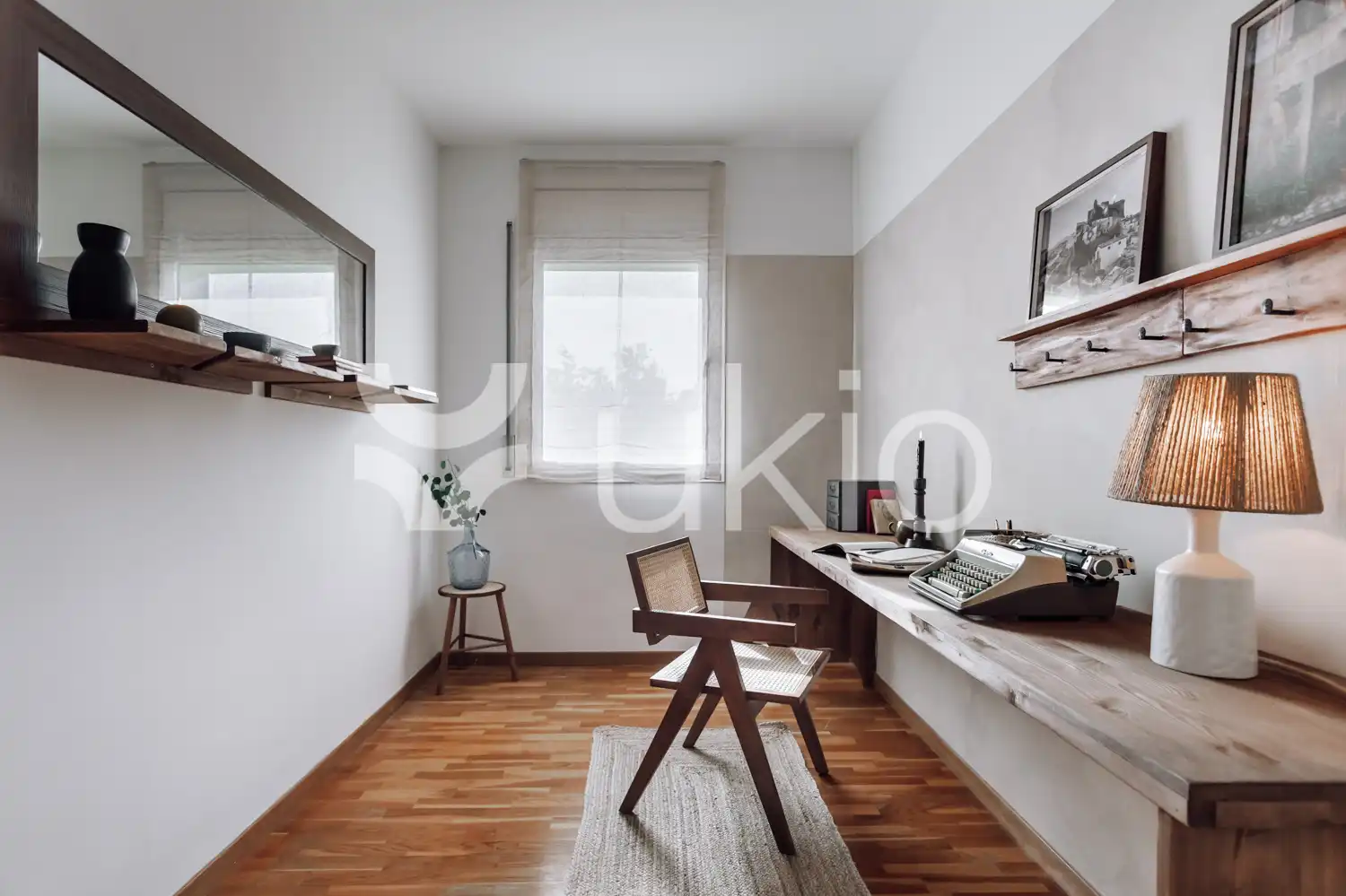 Dormitori de Apartament de lloguer en Barcelona amb Aire condicionat, Calefacció i Jardí privat