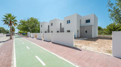 Foto 3 de Casa adosada en venda a Deltebre, Tarragona