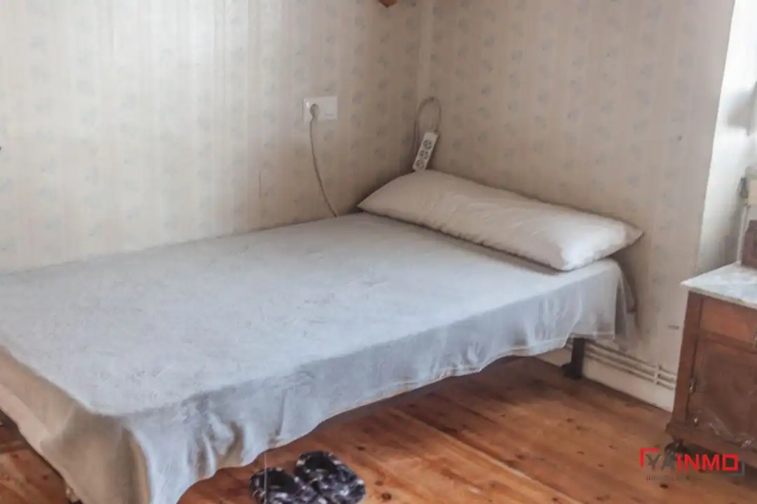 Dormitori de Casa adosada en venda en Vitoria - Gasteiz amb Calefacció i Jardí privat