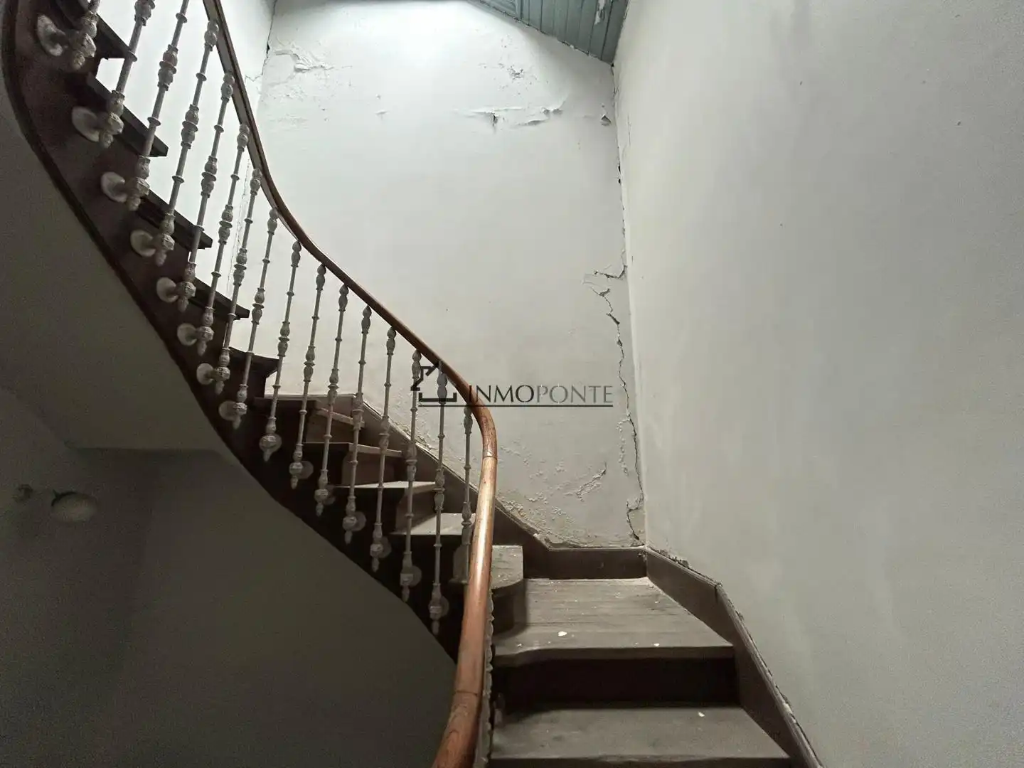 Casa o xalet en venda en Pontevedra Capital  amb Jardí privat