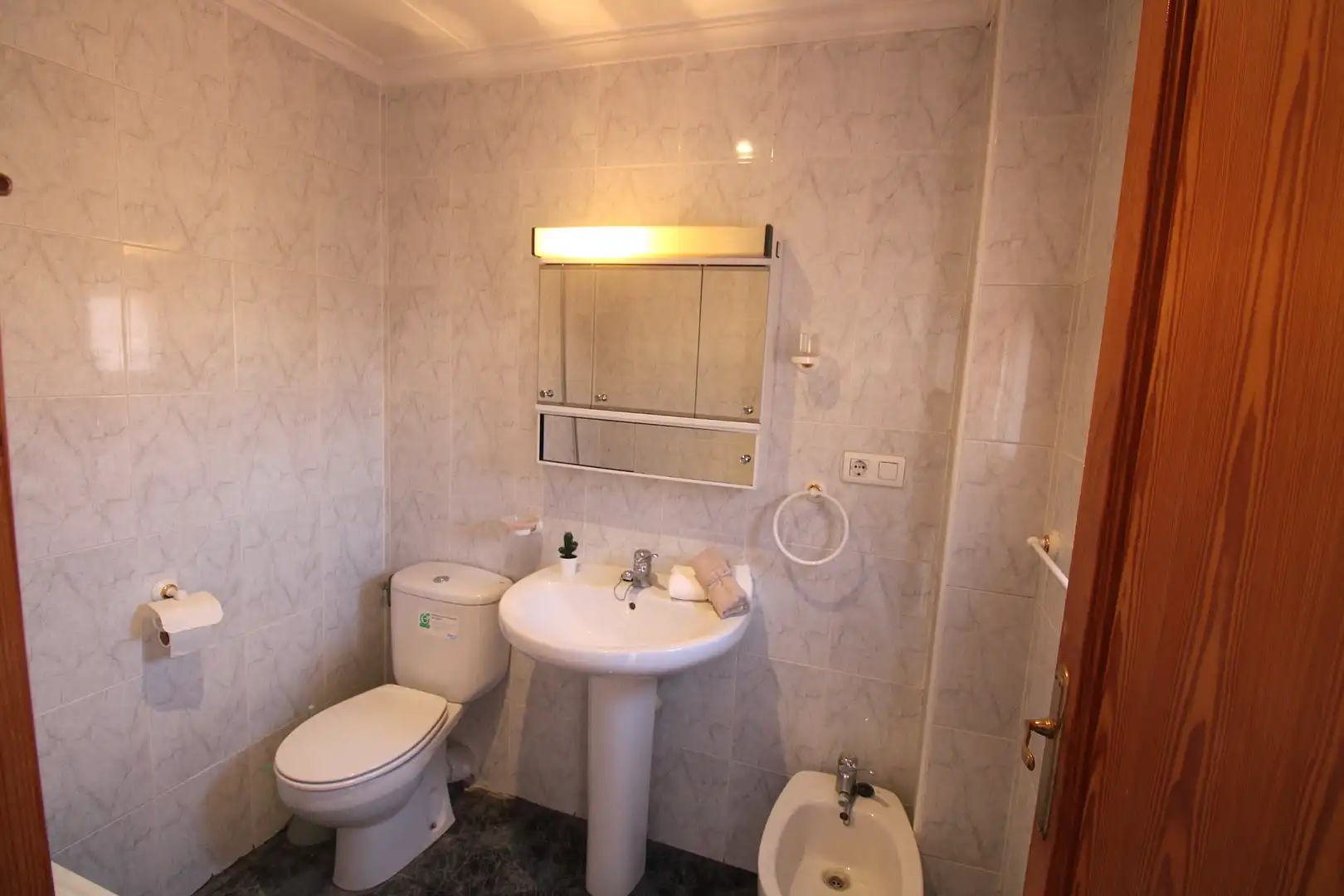 Baño de Casa adosada en venta en Almansa con Terraza y Trastero