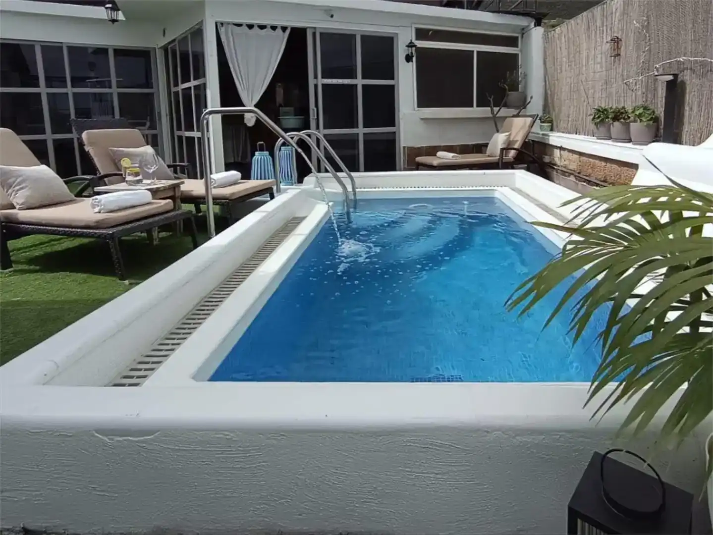 Swimming pool of Flat for rent in Arona  with Air Conditioner, Private garden and Parquet flooring
