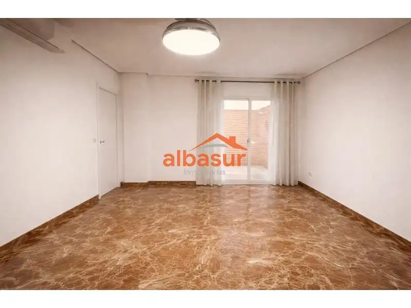 Wohnzimmer von Wohnung zum Verkauf in Córdoba mit Klimaanlage, Heizung und Abstellraum