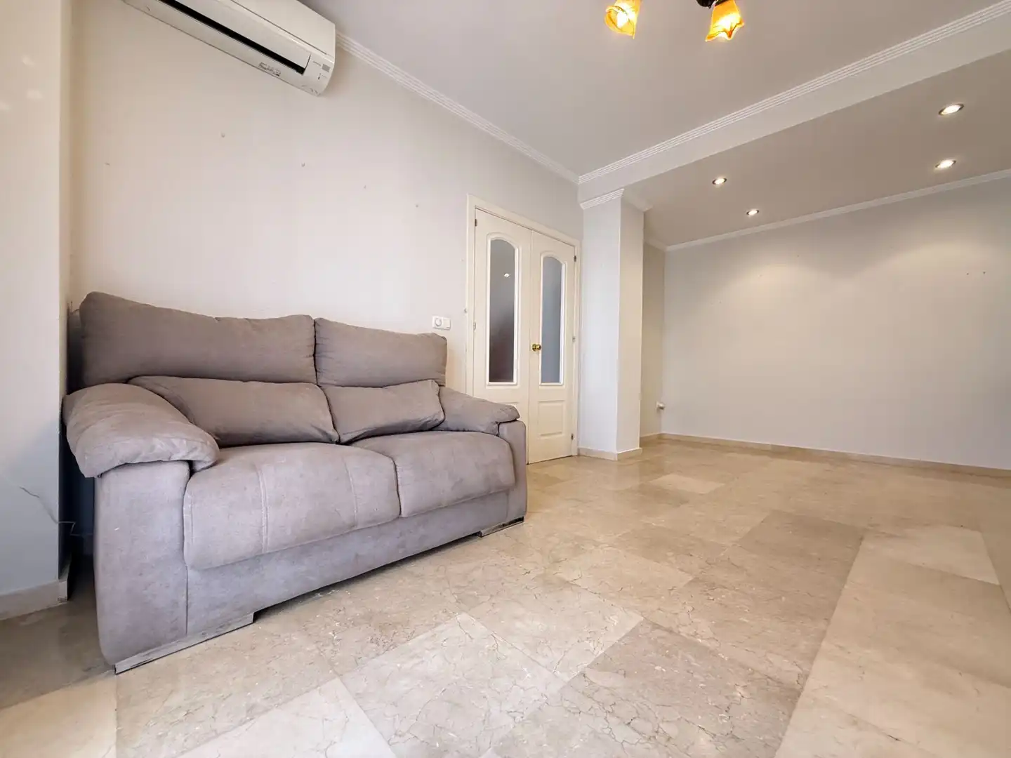 Sala de estar de Casa adosada en venta en Aljaraque con Trastero y Amueblado