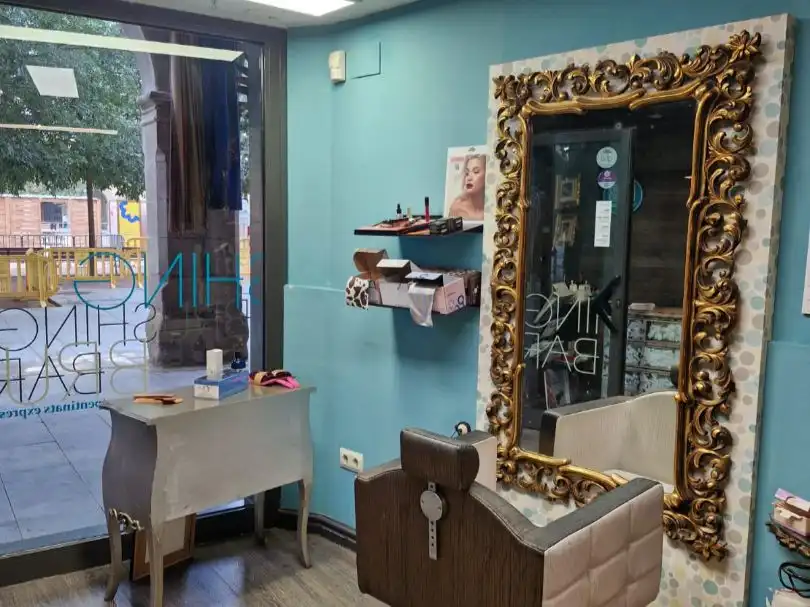 Local comercial en traspàs a Plaza de Fra Bernadí 27, imagen 8