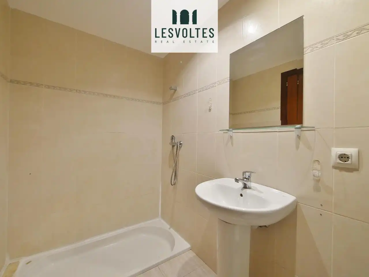 Baño de Piso en venta en Palafrugell con Aire acondicionado, Calefacción y Terraza