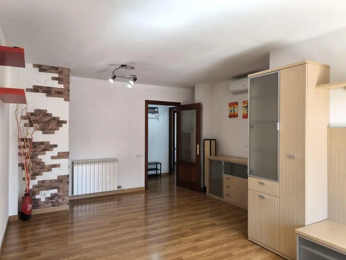 Flat with balcony for sale in VIOLANT D'HONGRIA, imagen 5