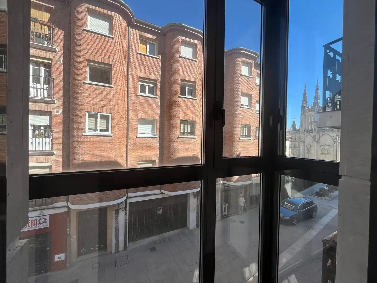 Außenansicht von Wohnung zur Miete in Burgos mit Heizung und Balkon