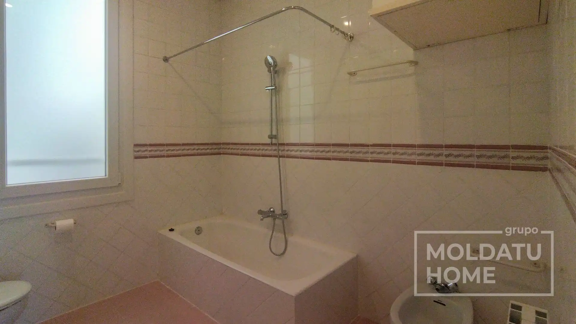 Baño de Piso de alquiler en Donostia - San Sebastián  con Calefacción y Terraza