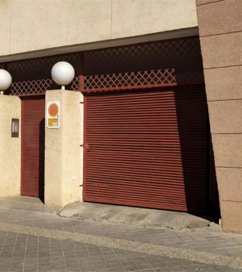 Foto 2 de Garaje de alquiler en Calle Torre de Los Siete Suelos, 5, Castaño - Mirasierra, Granada Capital