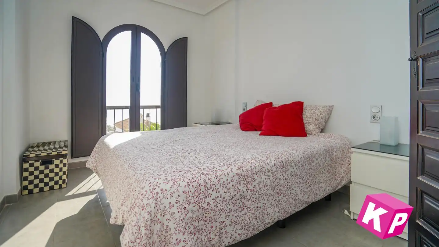 Dormitori de Casa o xalet en venda en Santa Pola amb Jardí privat, Terrassa i Traster