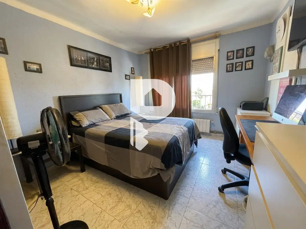 Dormitori de Apartament en venda en Sant Vicenç Dels Horts amb Calefacció i Internet