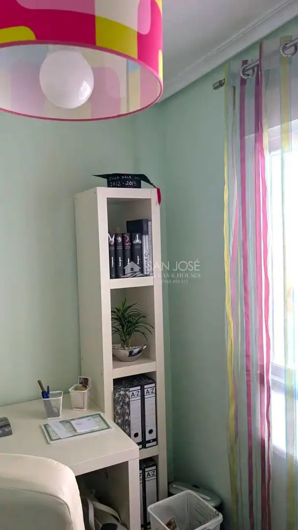 Habitación de Piso en venta en Novelda con Parquet y Amueblado