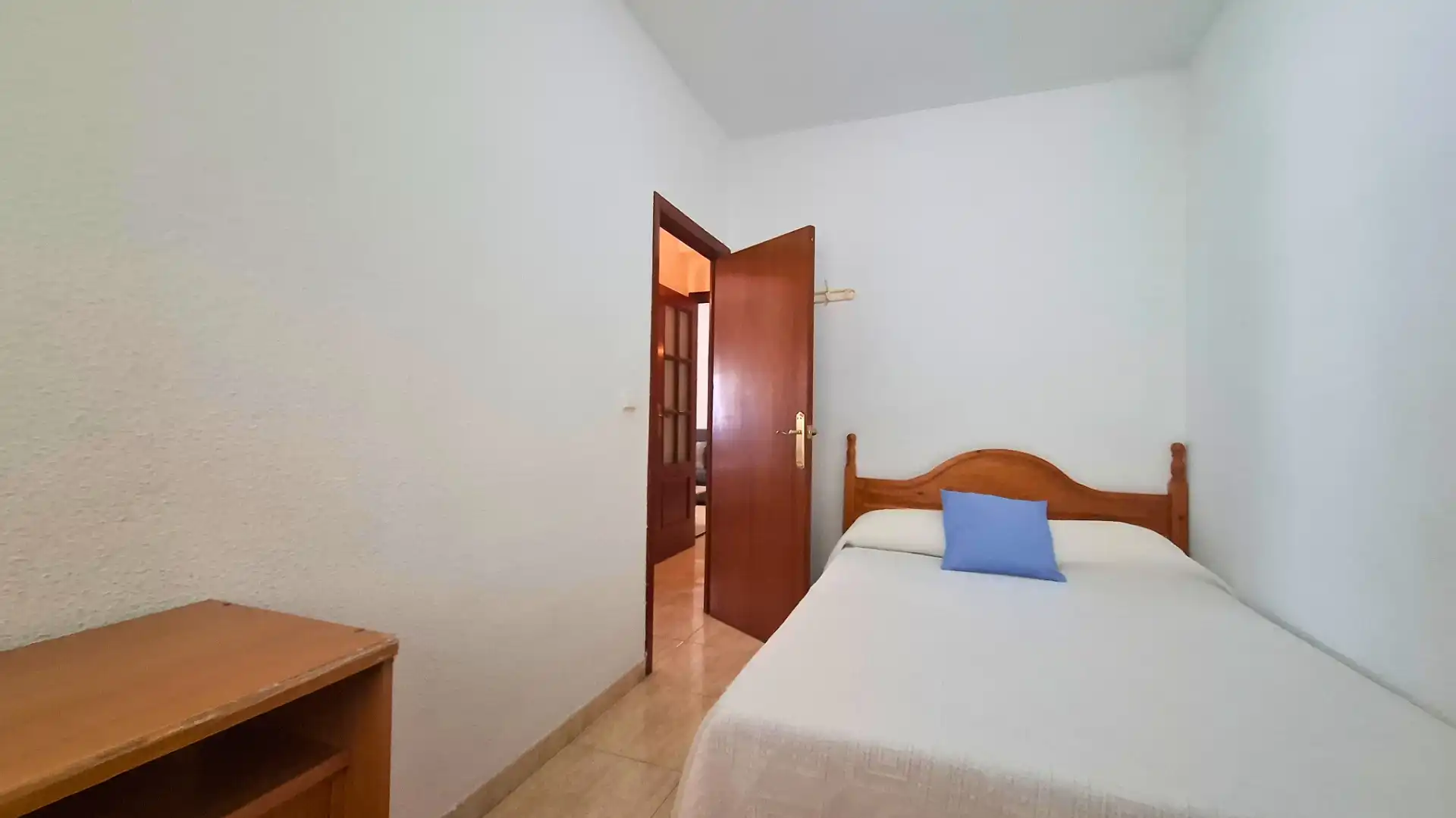 Bedroom of Flat for sale in Córdoba  with Terrace and Furnished