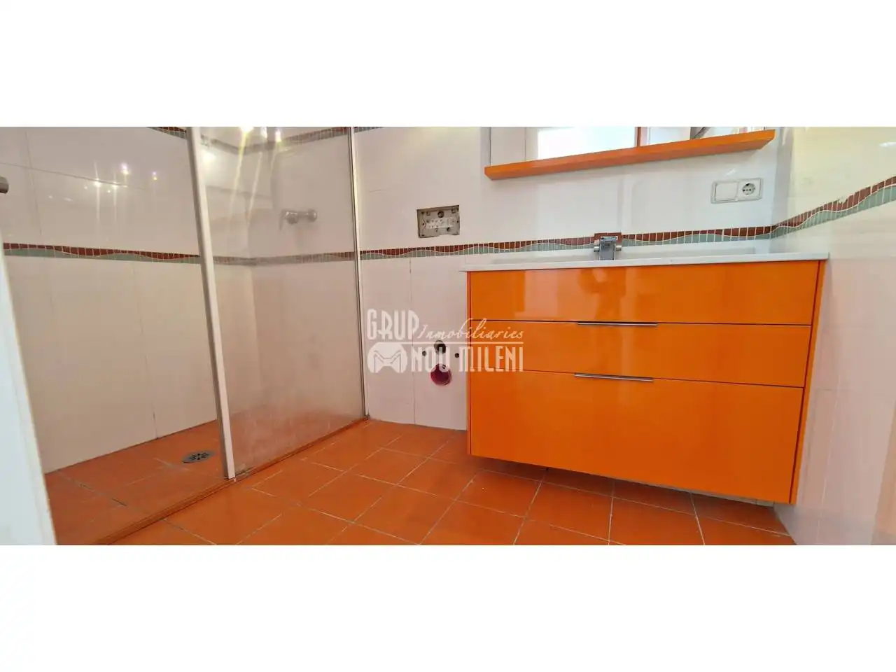 Bathroom of Houses for sale in Catarroja  with Air Conditioner, Heating and Terrace