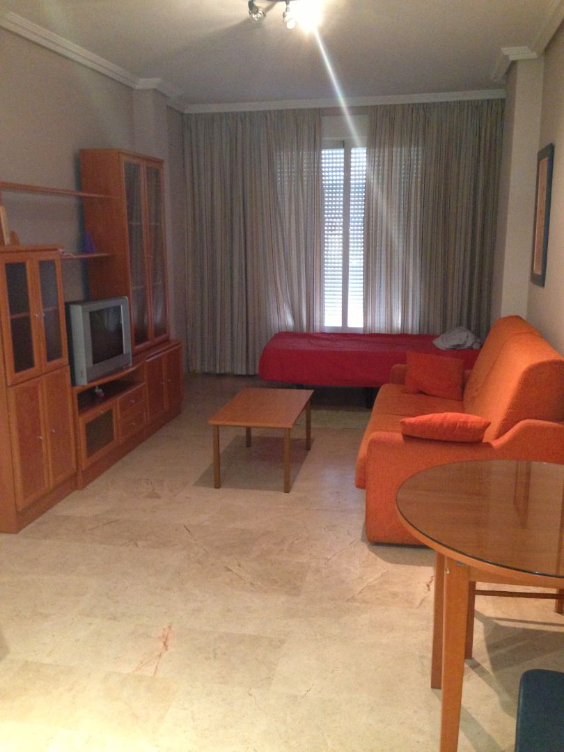 Wohnzimmer von Wohnung miete in Ciudad Real Capital mit Klimaanlage, Heizung und Möbliert