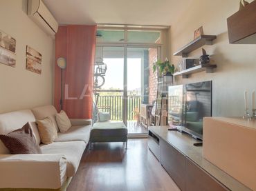 Piso con balcón en venta en Sant Martí