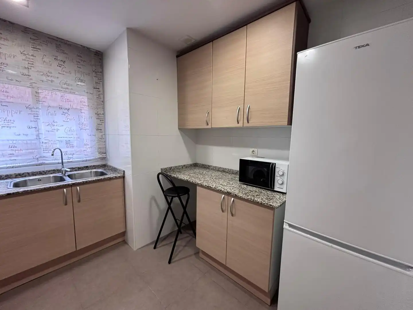 Kitchen of Flat for rent in Burjassot  with Air Conditioner and Furnished