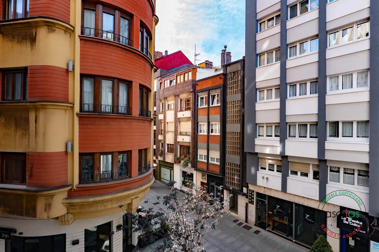 Vista exterior de Pis en venda en Gijón  amb Calefacció i Parquet