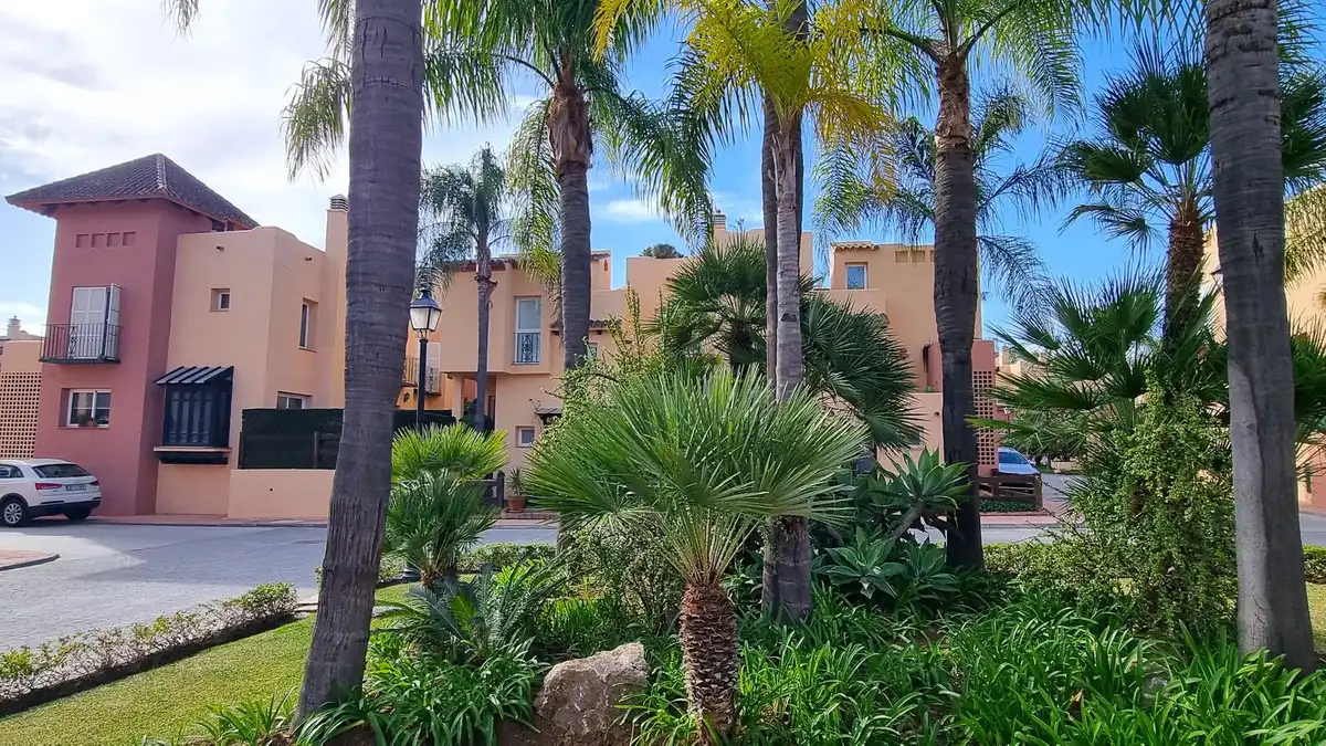 Adosado con piscina en venta en Nueva Andalucía, imagen 7