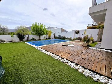 House with pool for sale in Loja