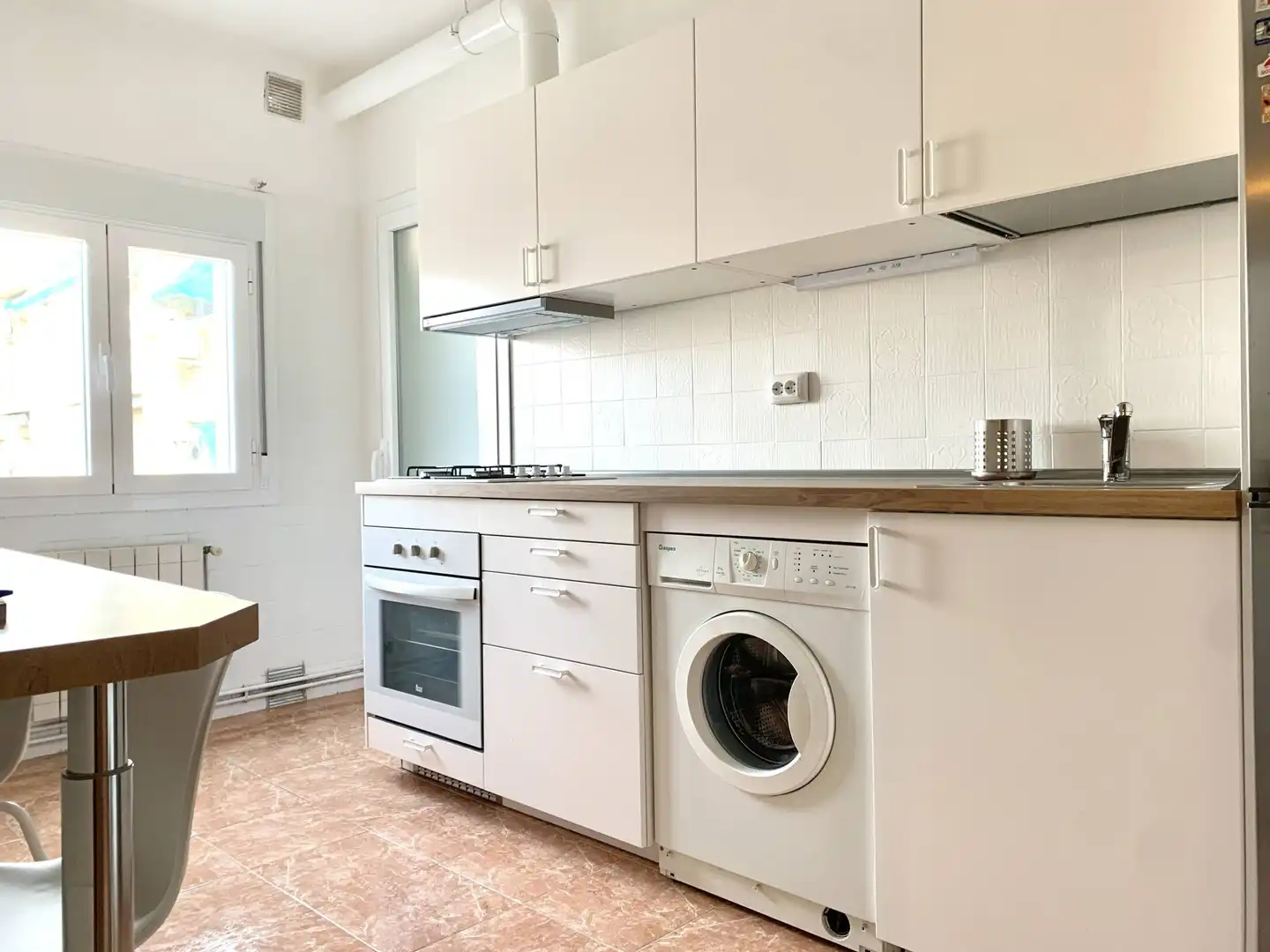 Kitchen of Flat for rent in Madrid  with Heating, Parquet flooring and Terrace
