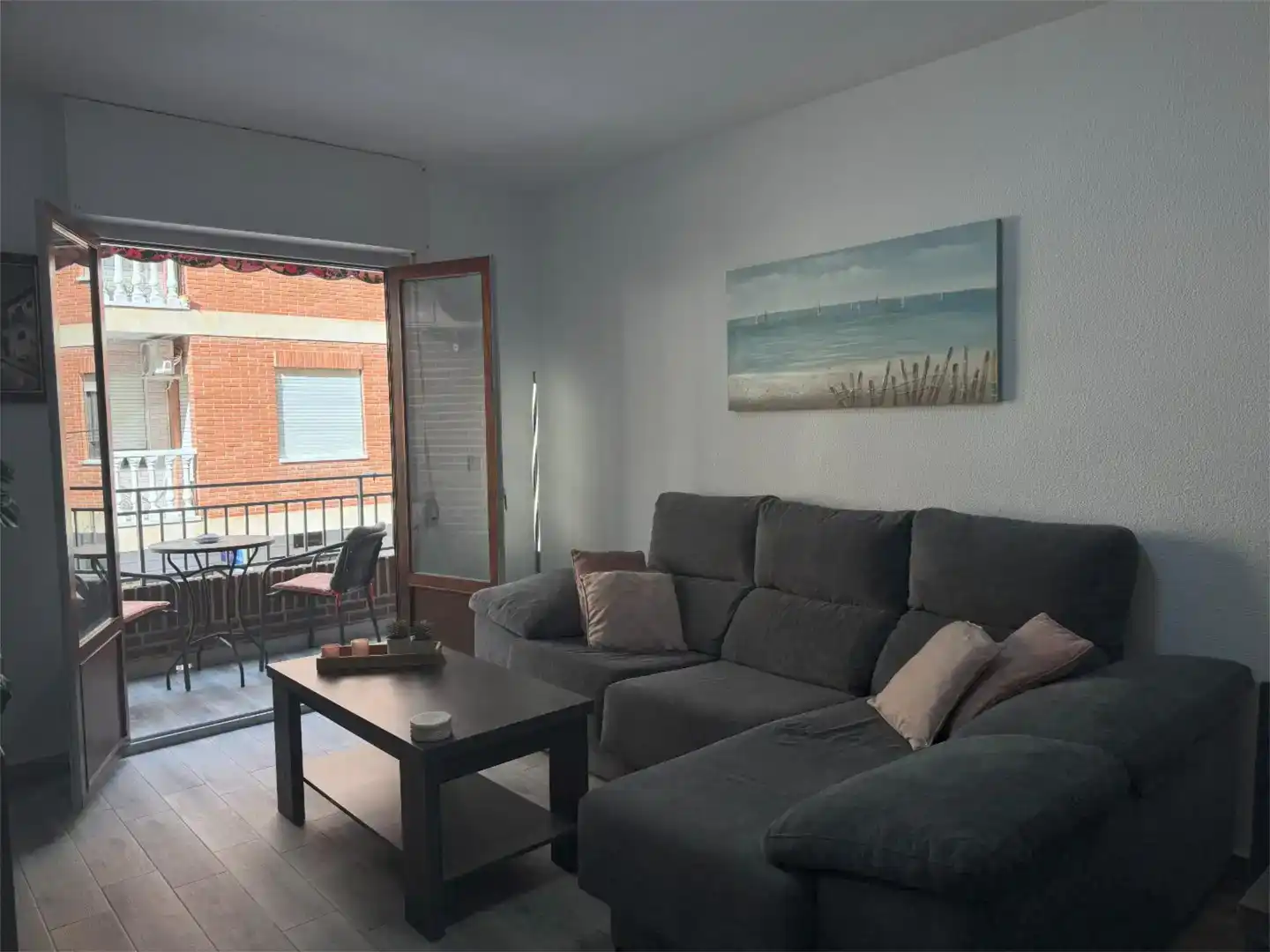 Living room of Flat for rent in Torrevieja  with Air Conditioner and Balcony