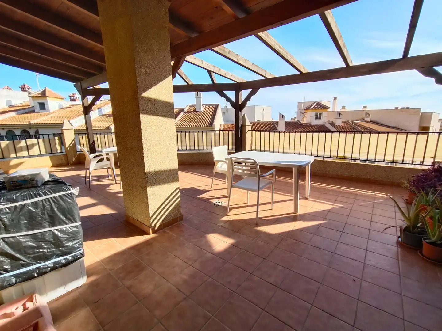 Terrasse von Dachboden zum Verkauf in Torrenueva Costa mit Terrasse, Möbliert und Waschmaschine