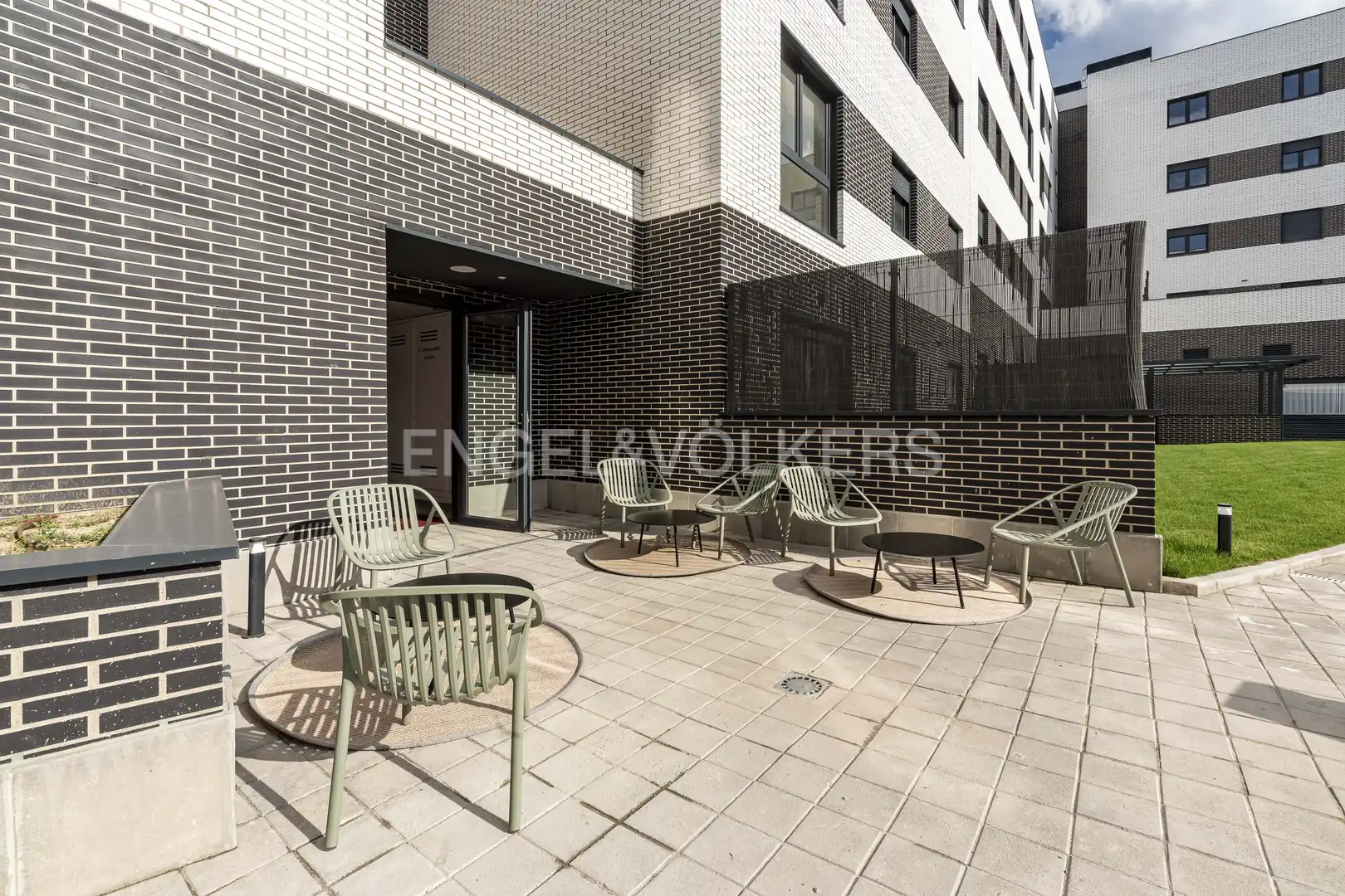 Terrace of Flat for rent in Madrid  with Air Conditioner, Heating and Swimming Pool