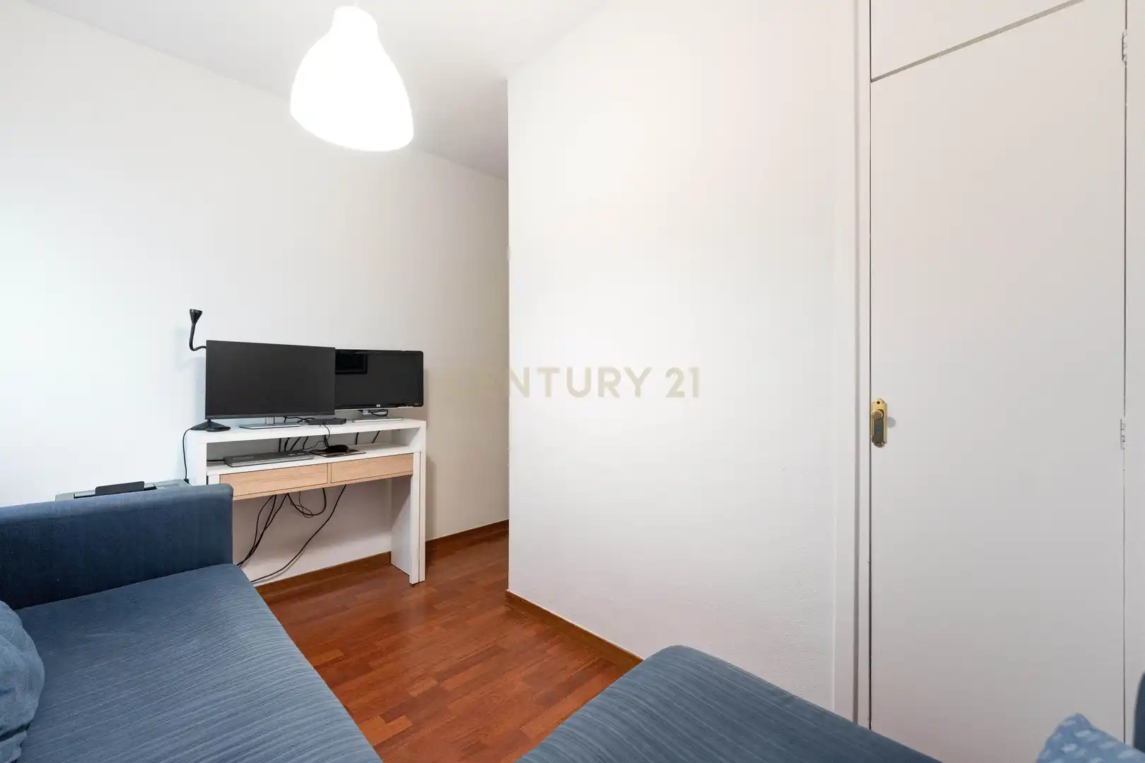 Bedroom of Apartments for rent in Pozuelo de Alarcón  with Oven, Washing machine and Microwave