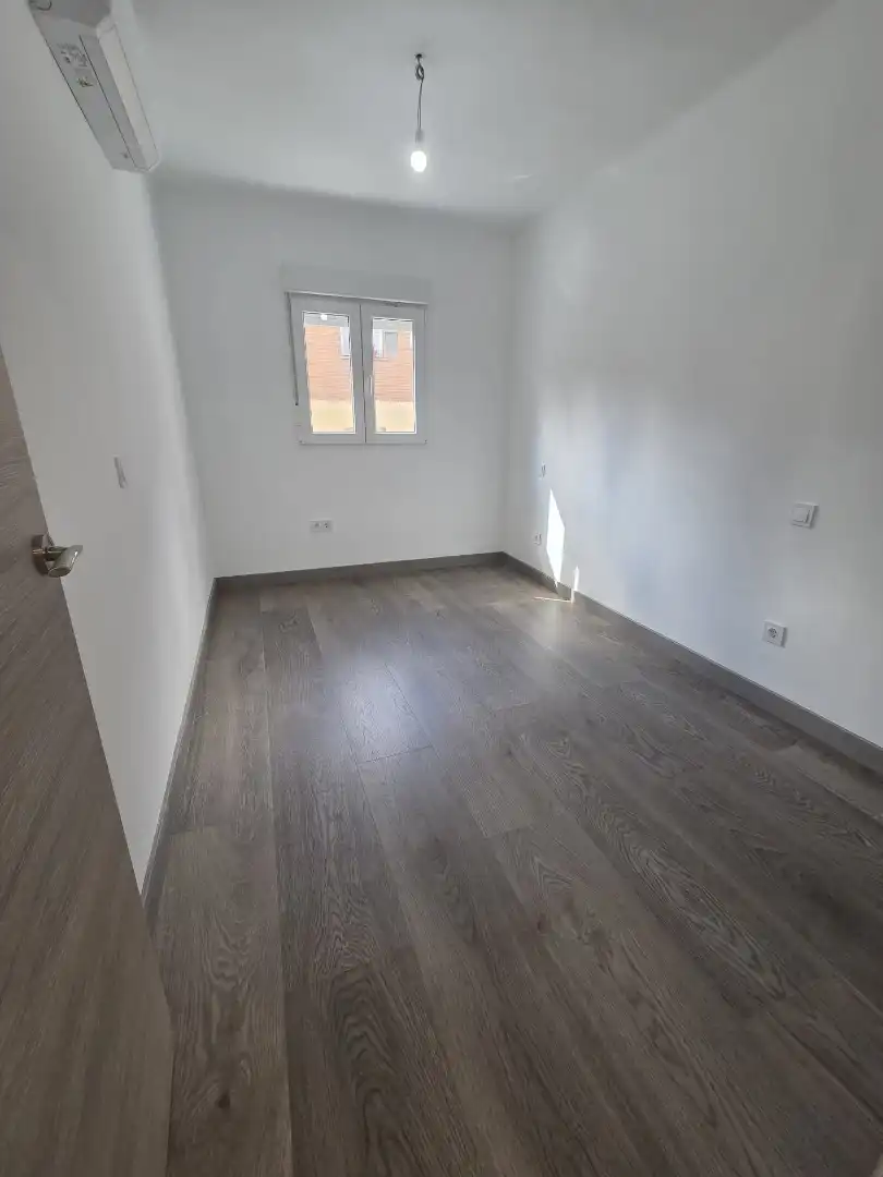 Schlafzimmer von Wohnung zum Verkauf in Madrid mit Klimaanlage, Heizung und Terrasse