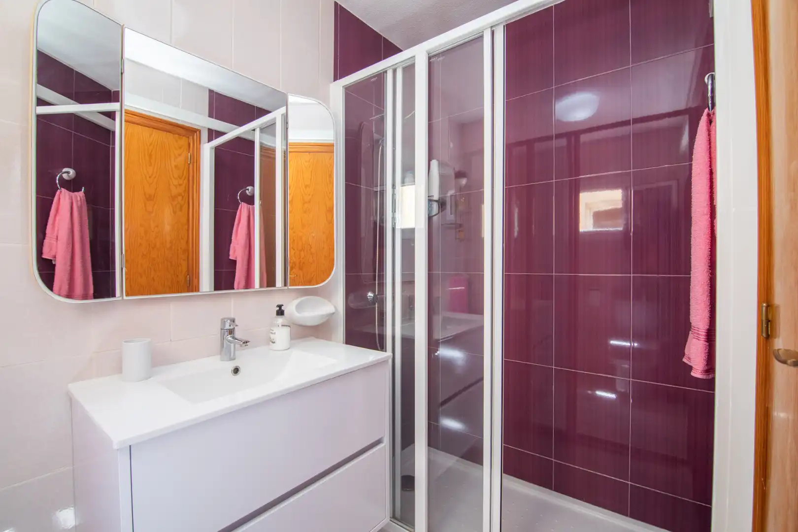 Baño de Casa adosada en venta en Santa Pola con Aire acondicionado, Terraza y Amueblado
